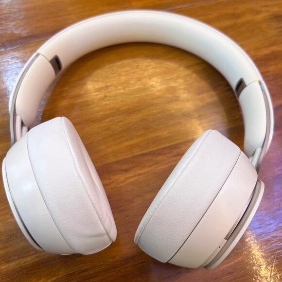 Beats Solo Pro Wireless Bluetooth Headphones Active Noise Cancellation Magic - Picture 1 of 9